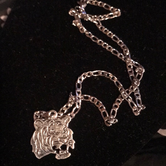 New Stainless Steel 🐯 Tiger Head 🐯 Necklace - Picture 4 of 10